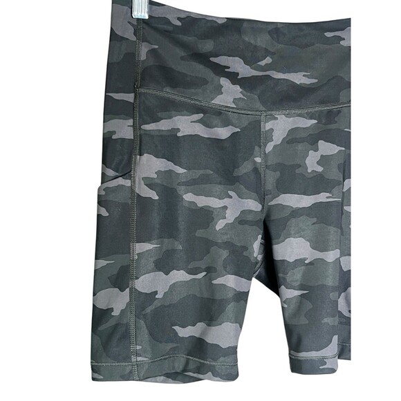 Athleta Ultimate Stash Shorts Black Gray Camo 7” Inseam Size S Women’s - Picture 2 of 7